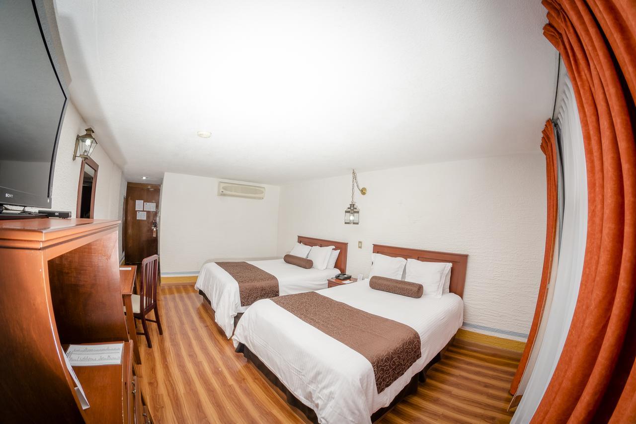 Howard Johnson By Wyndham Morelia Calle Real Ngoại thất bức ảnh